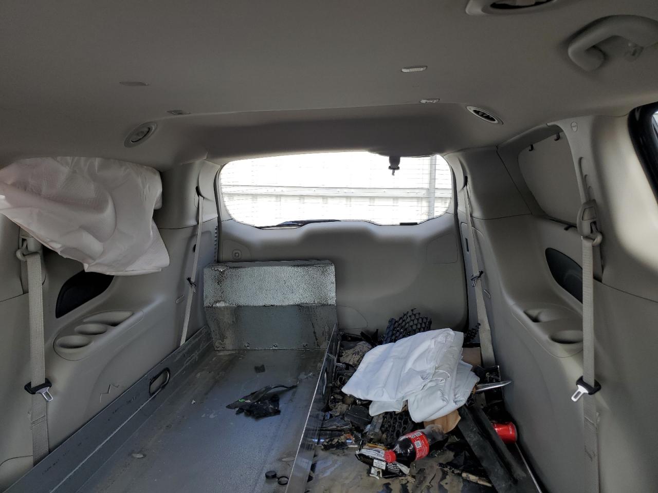 CHRYSLER PACIFICA 2019 — 11