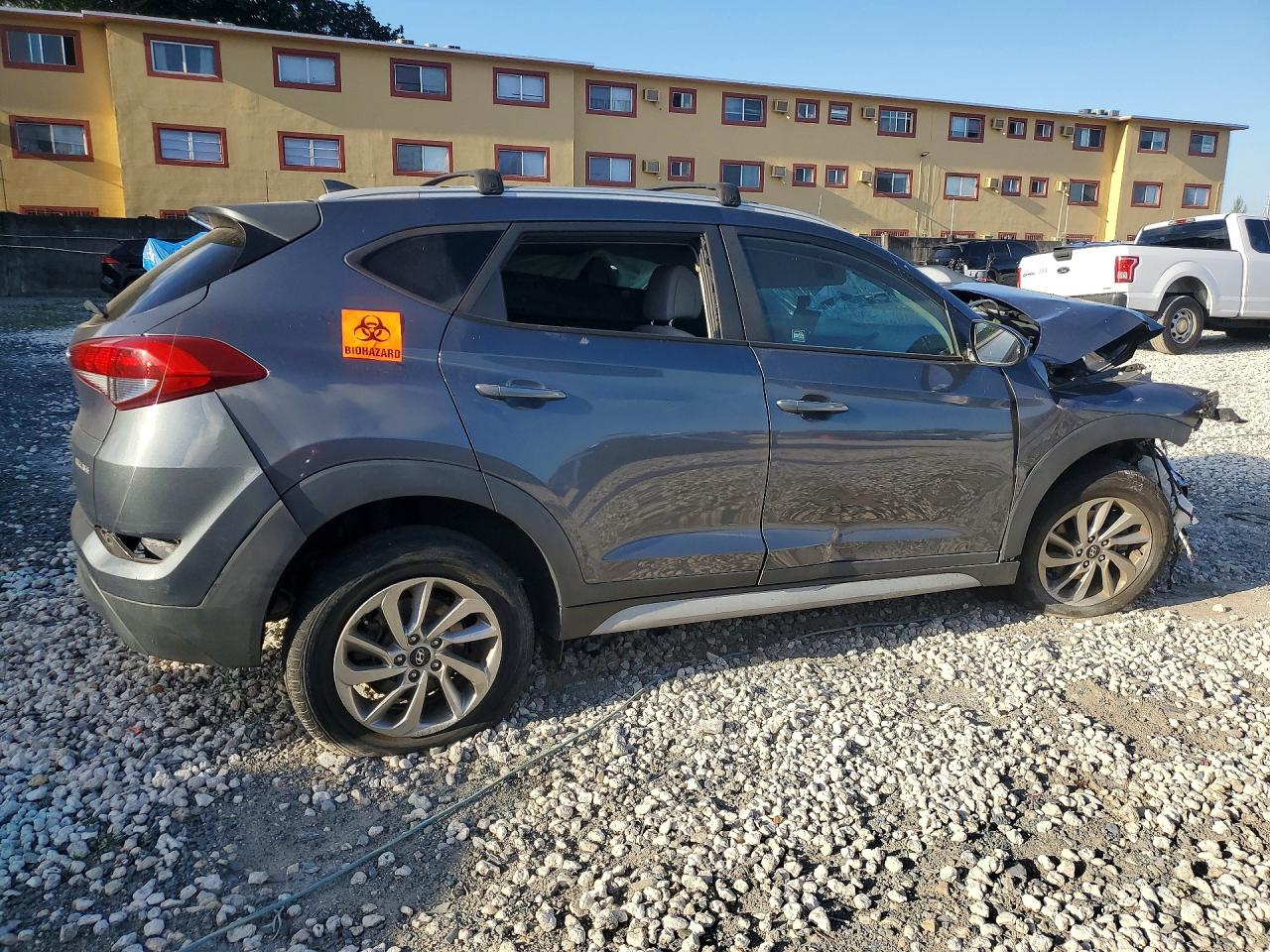 HYUNDAI TUCSON 2018 — 4
