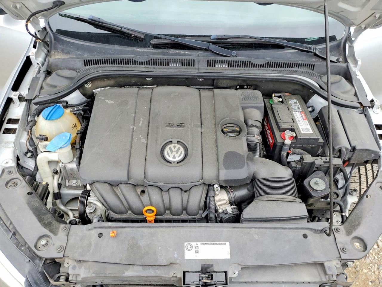 VOLKSWAGEN JETTA 2012 — 12