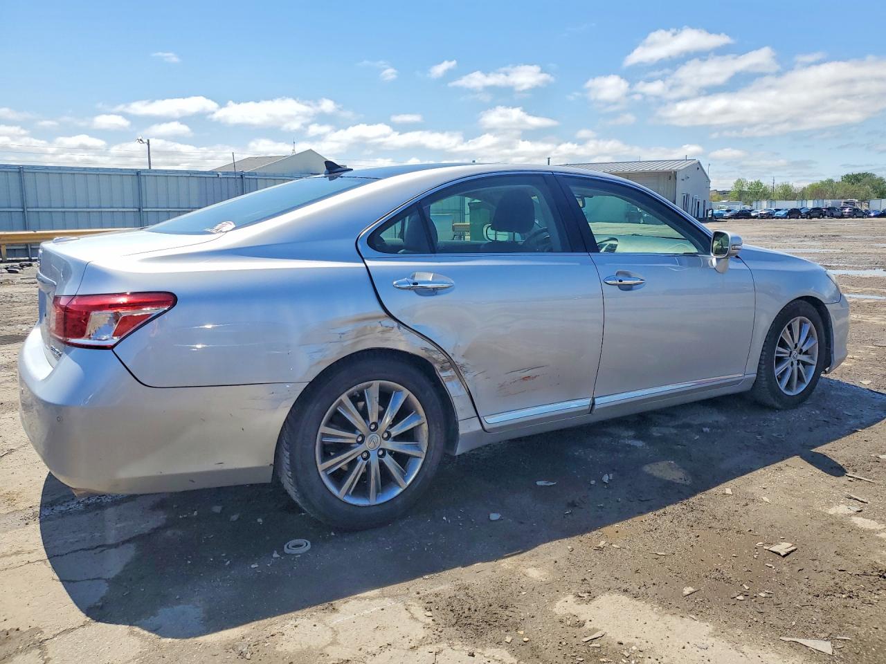 LEXUS ES 2011 — 4