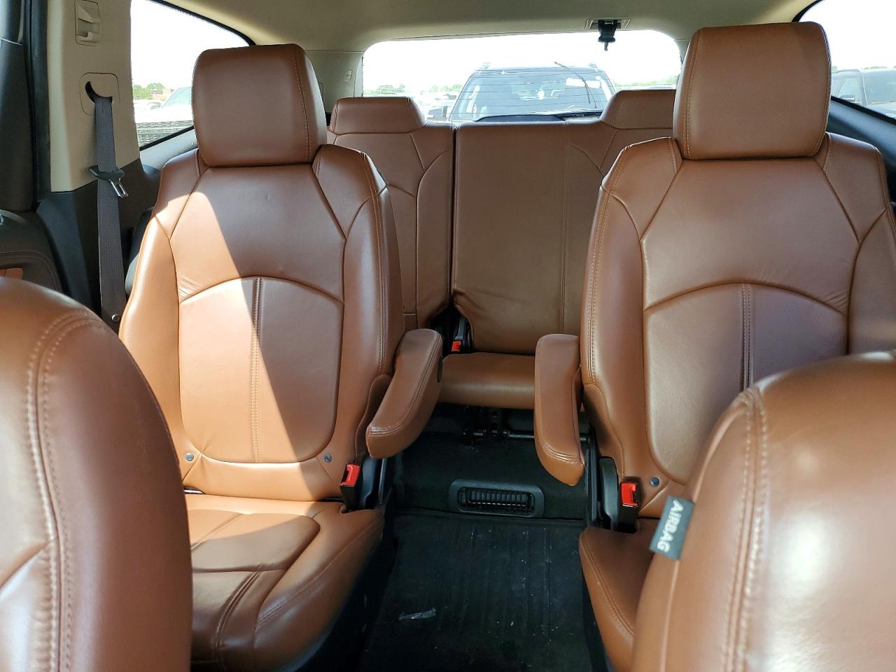 CHEVROLET TRAVERSE 2015 — 11