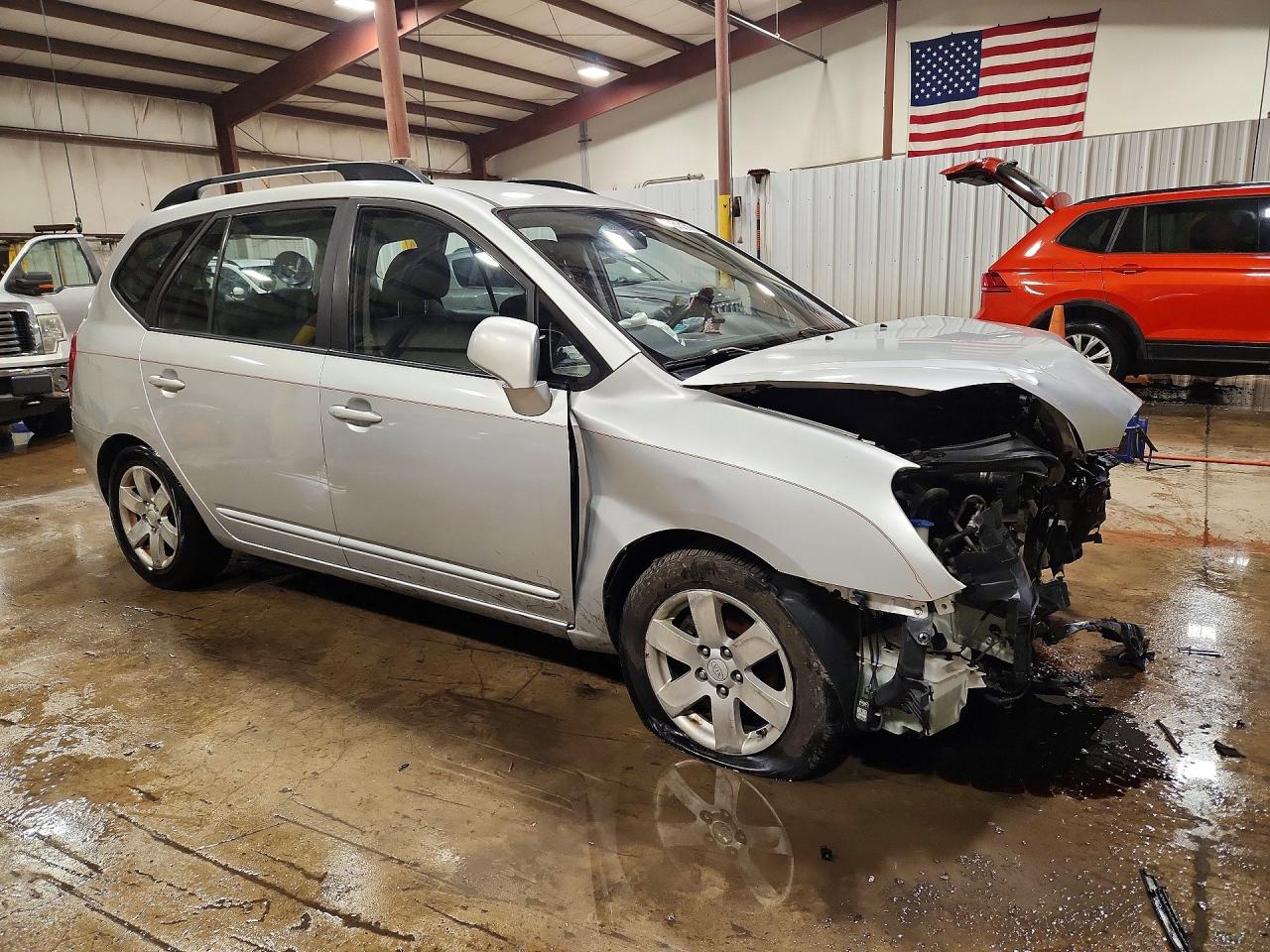 2009 KIA RONDO BASE