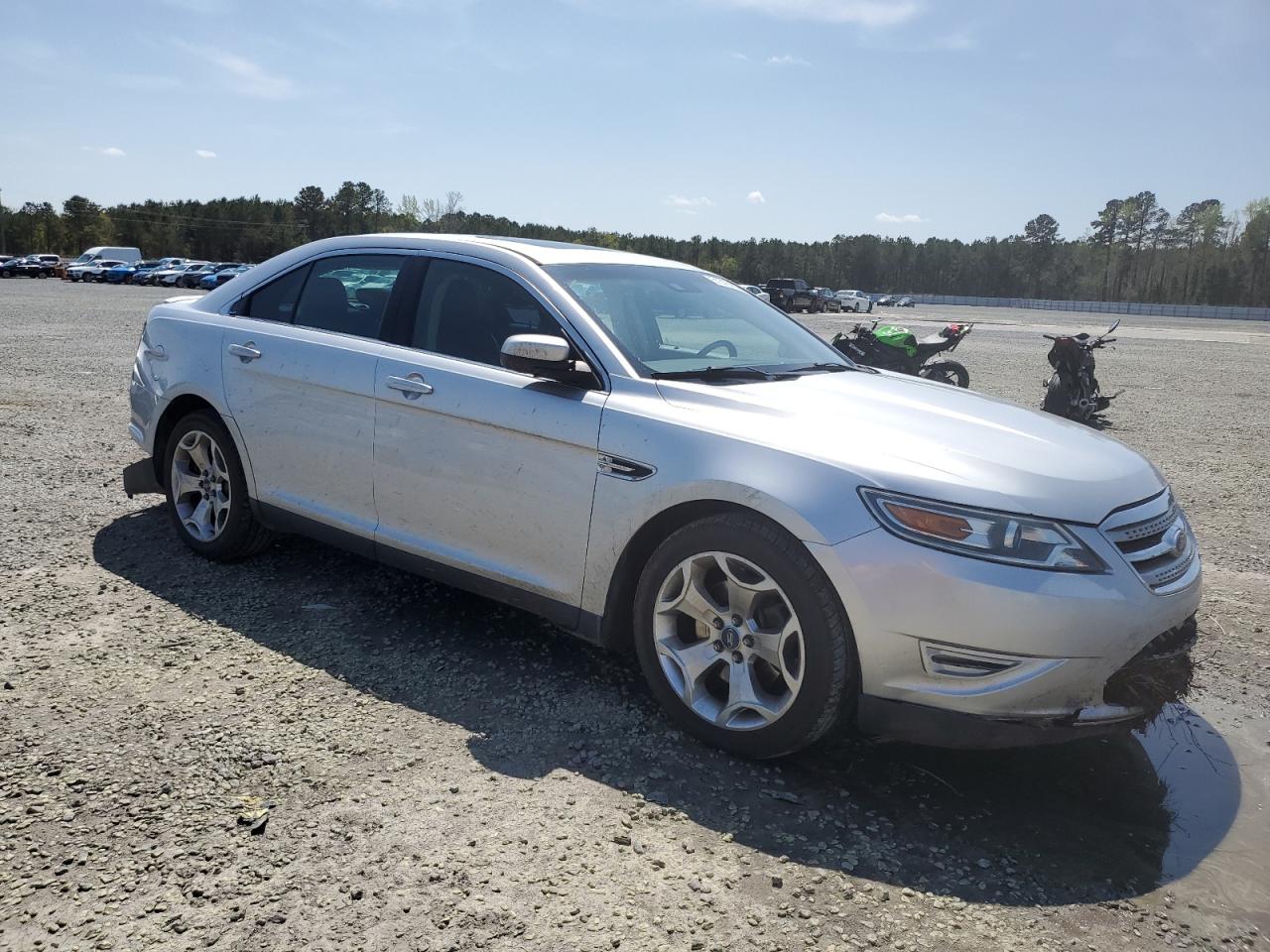 FORD TAURUS 2011 — 5