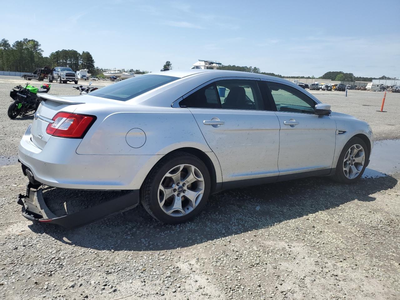 FORD TAURUS 2011 — 4