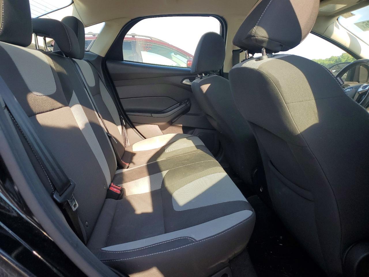 FORD FOCUS 2012 — 11