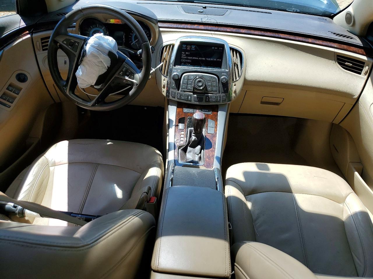 BUICK LACROSSE 2010 — 9