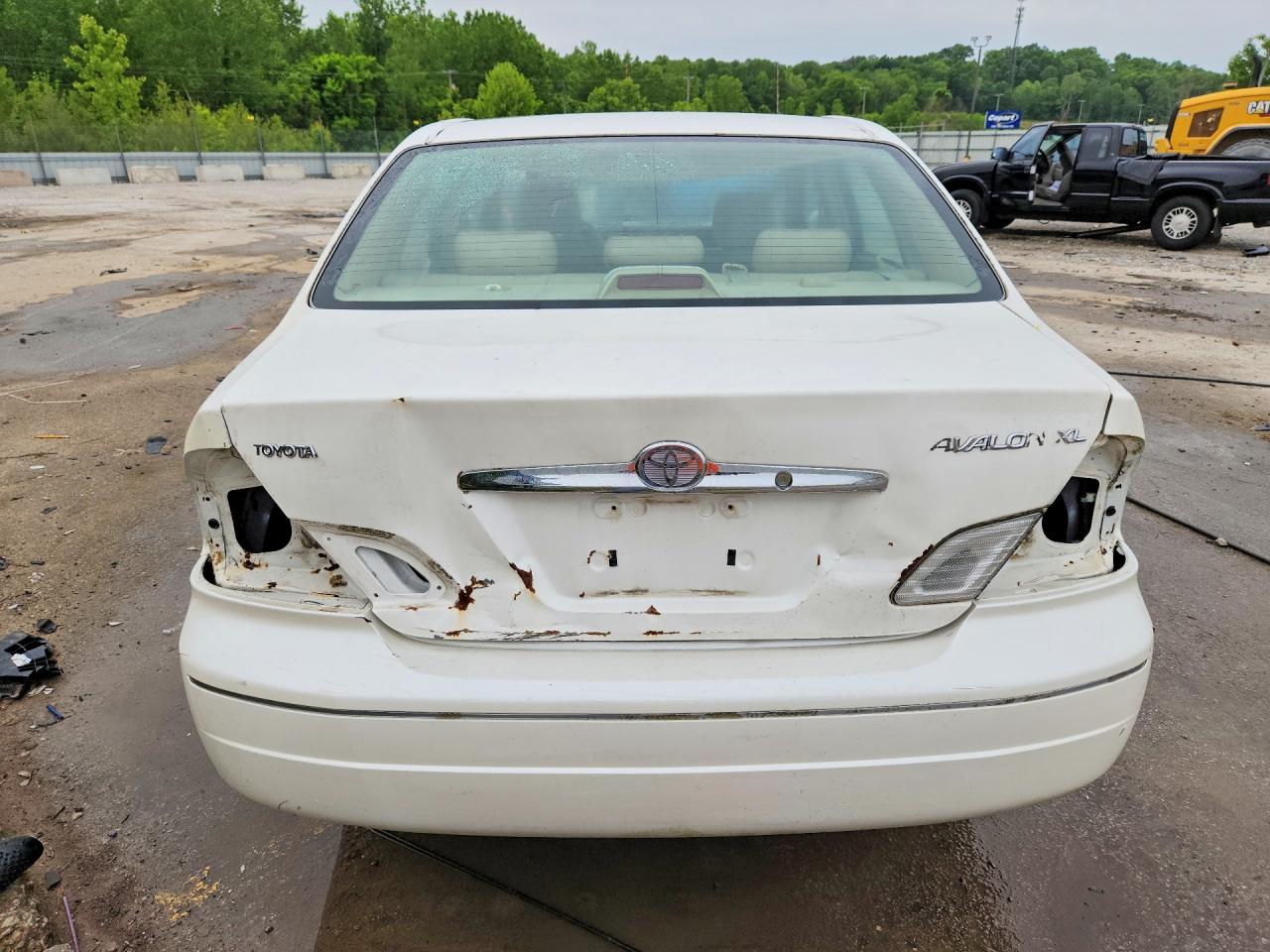 TOYOTA AVALON 2003 — 7