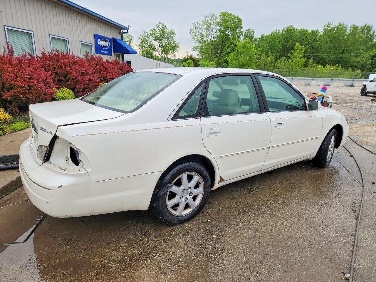 TOYOTA AVALON 2003 — 4