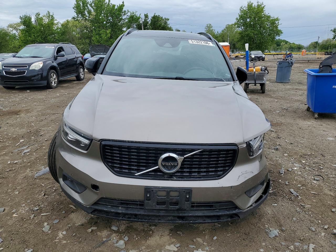 VOLVO XC40 2022 — 6