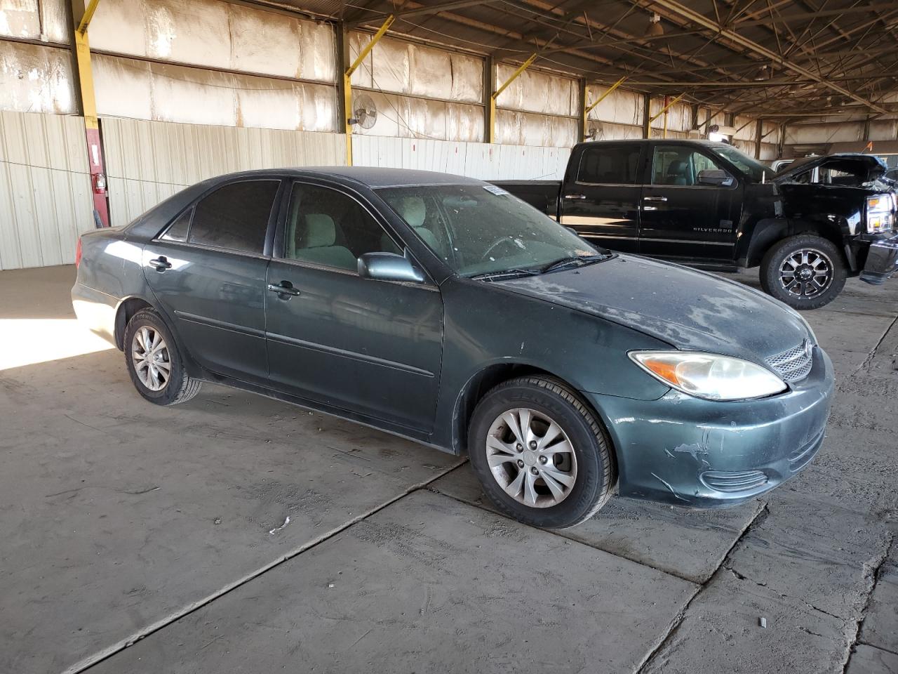 2004 TOYOTA CAMRY LE