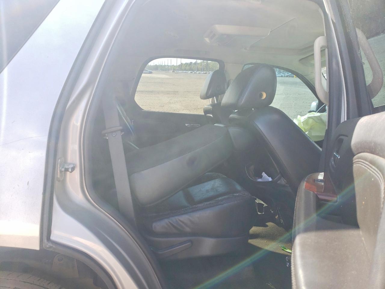 CADILLAC ESCALADE 2007 — 12