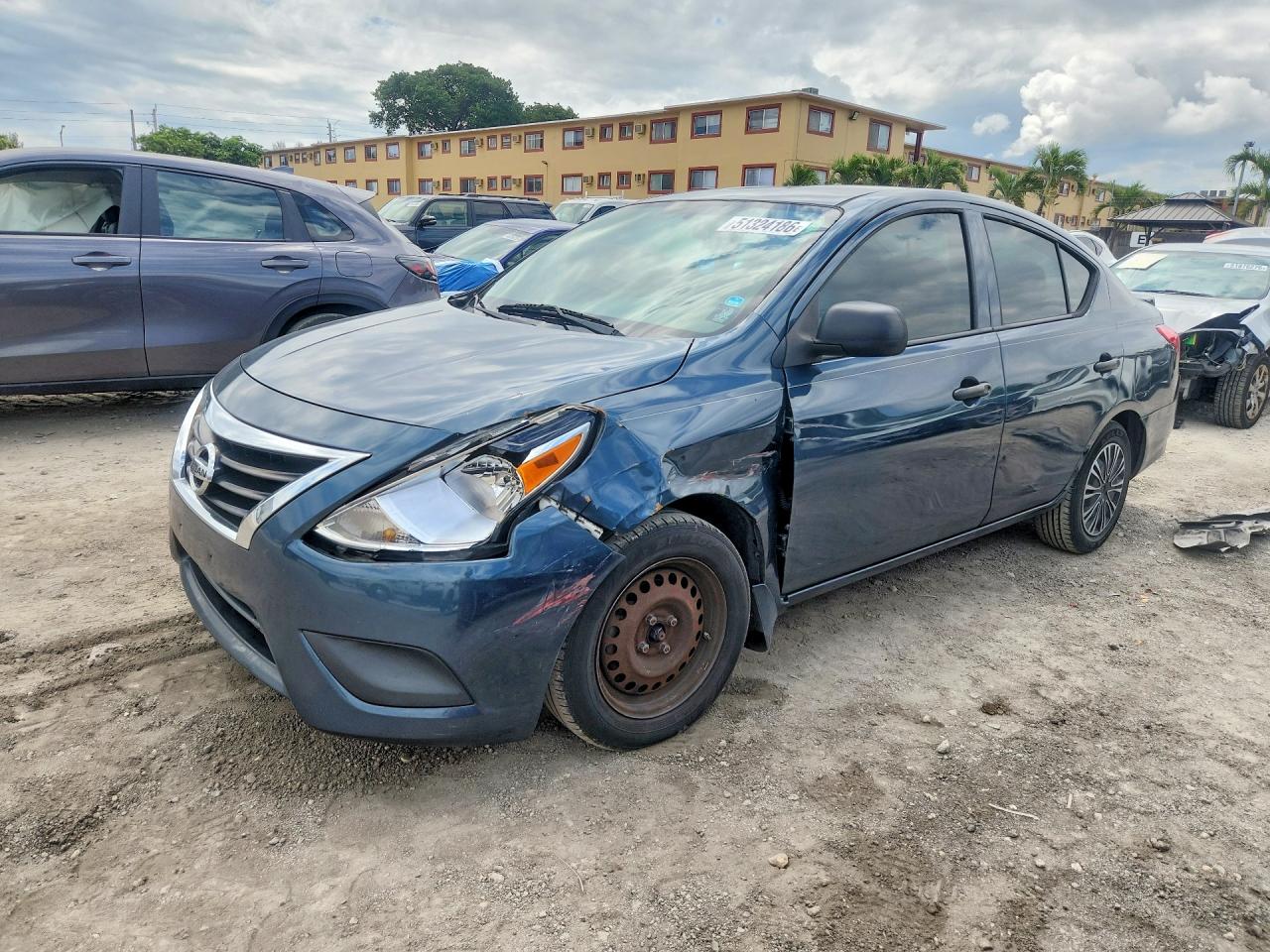 NISSAN VERSA 2015 — 2