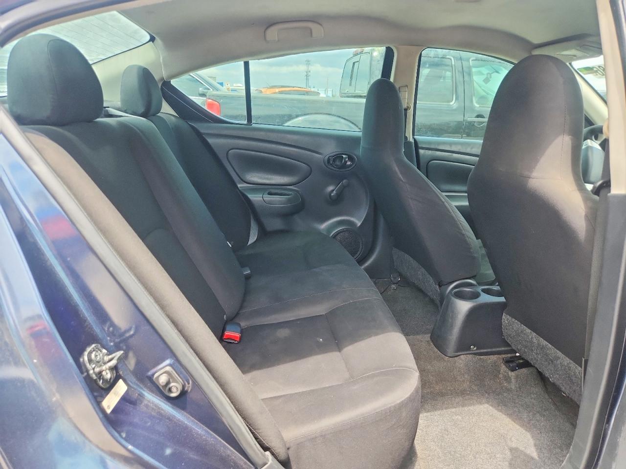 NISSAN VERSA 2015 — 11