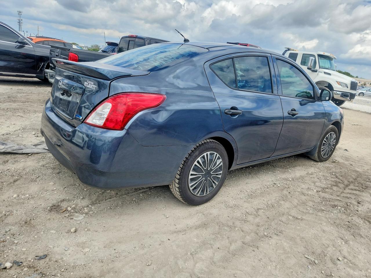 NISSAN VERSA 2015 — 4