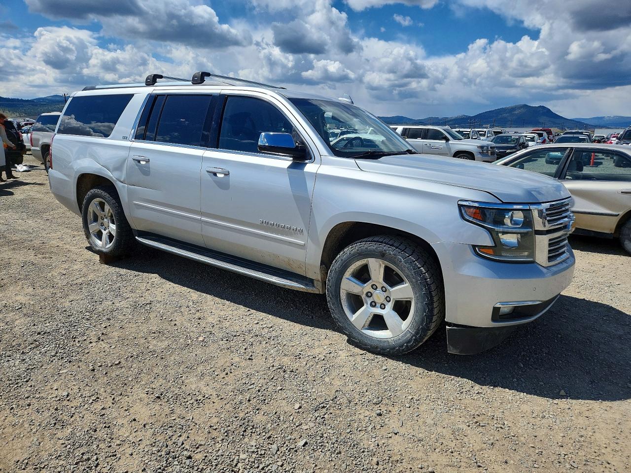 CHEVROLET SUBURBAN 2015 — 5