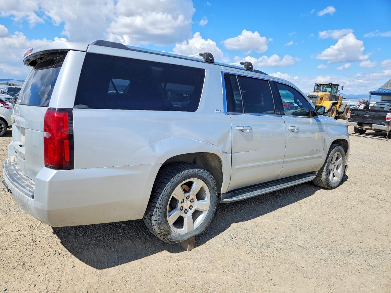 CHEVROLET SUBURBAN 2015 — 4