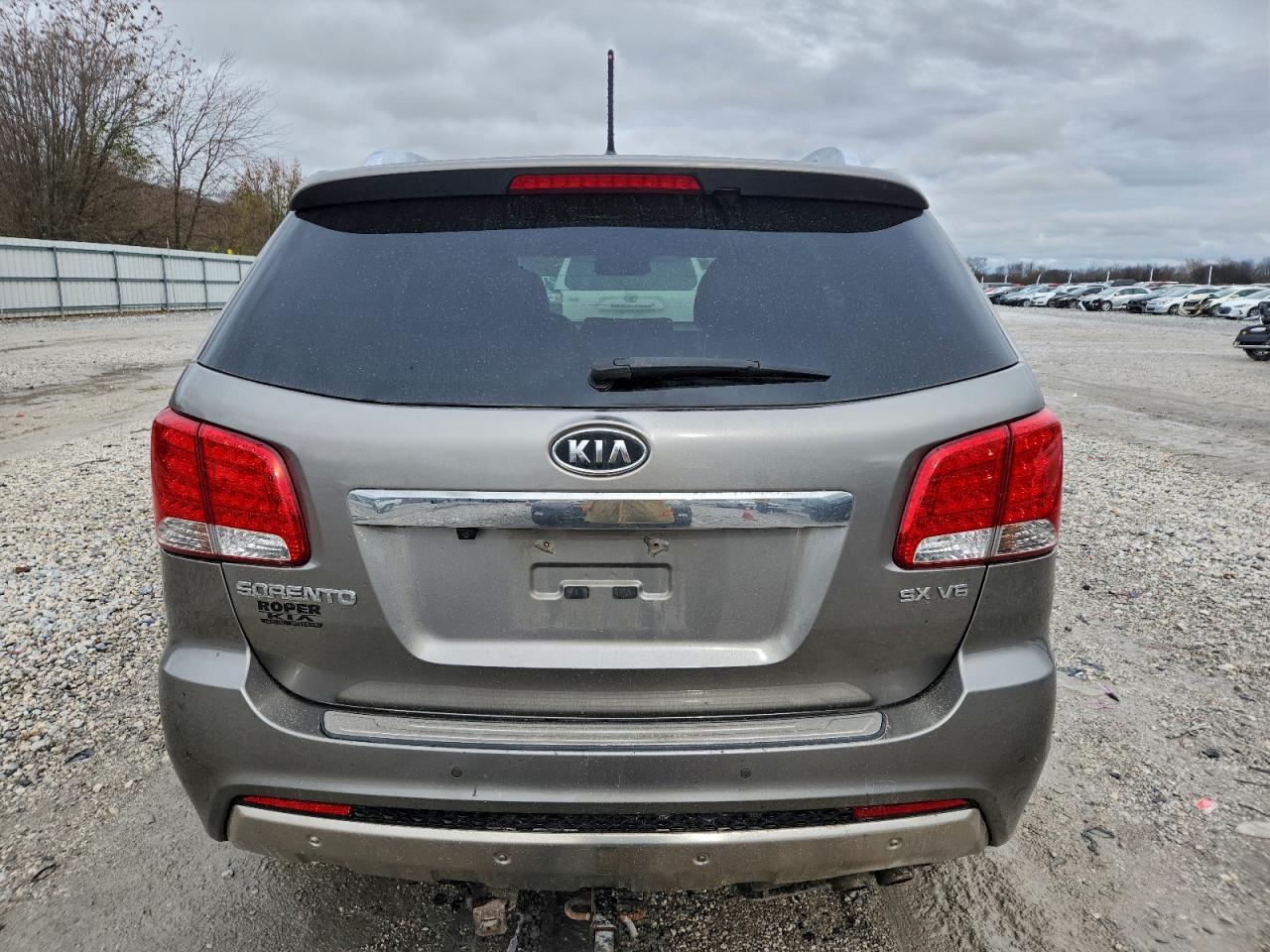 KIA SORENTO 2012 — 7