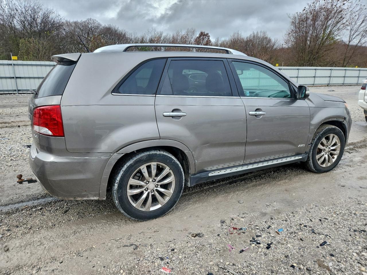 KIA SORENTO 2012 — 4