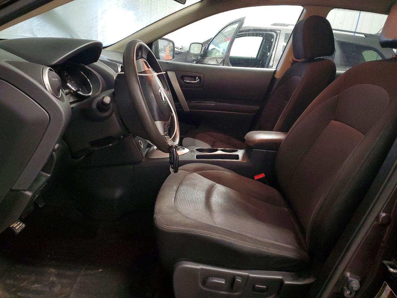 NISSAN ROGUE 2011 — 8