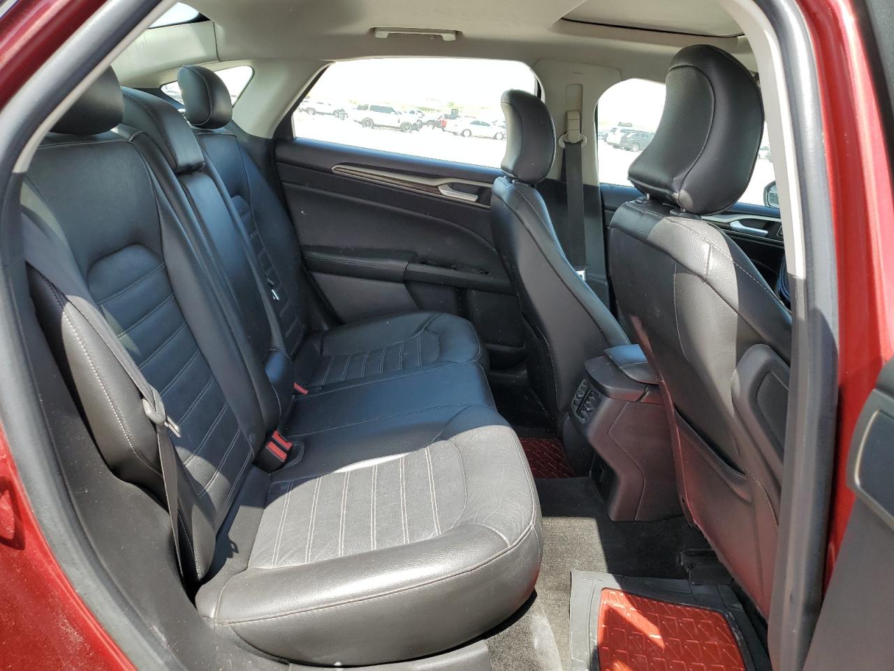 FORD FUSION 2016 — 11