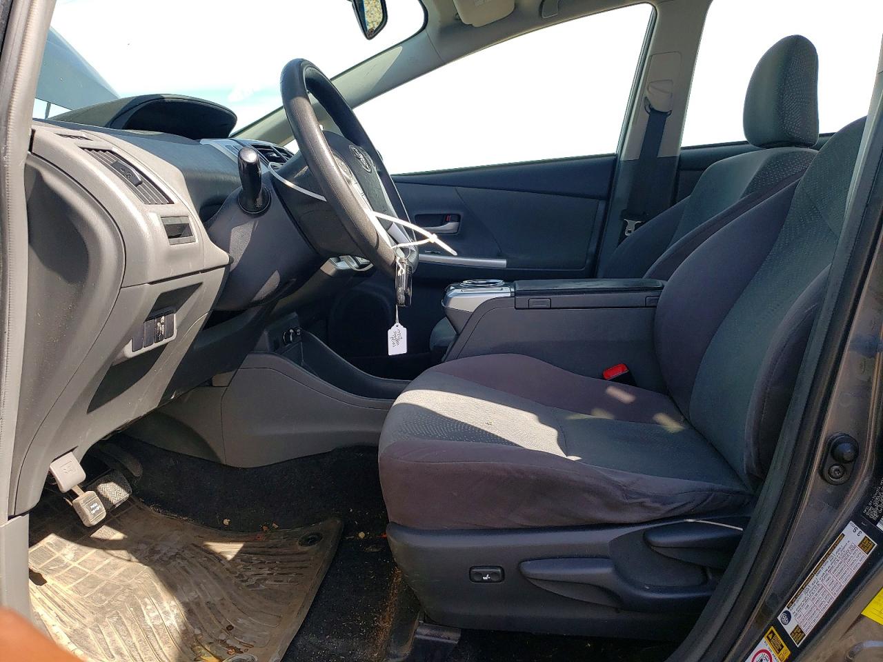 TOYOTA PRIUS V 2012 — 8