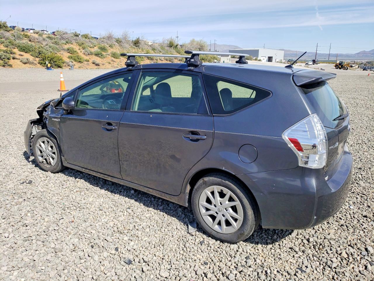 TOYOTA PRIUS V 2012 — 3
