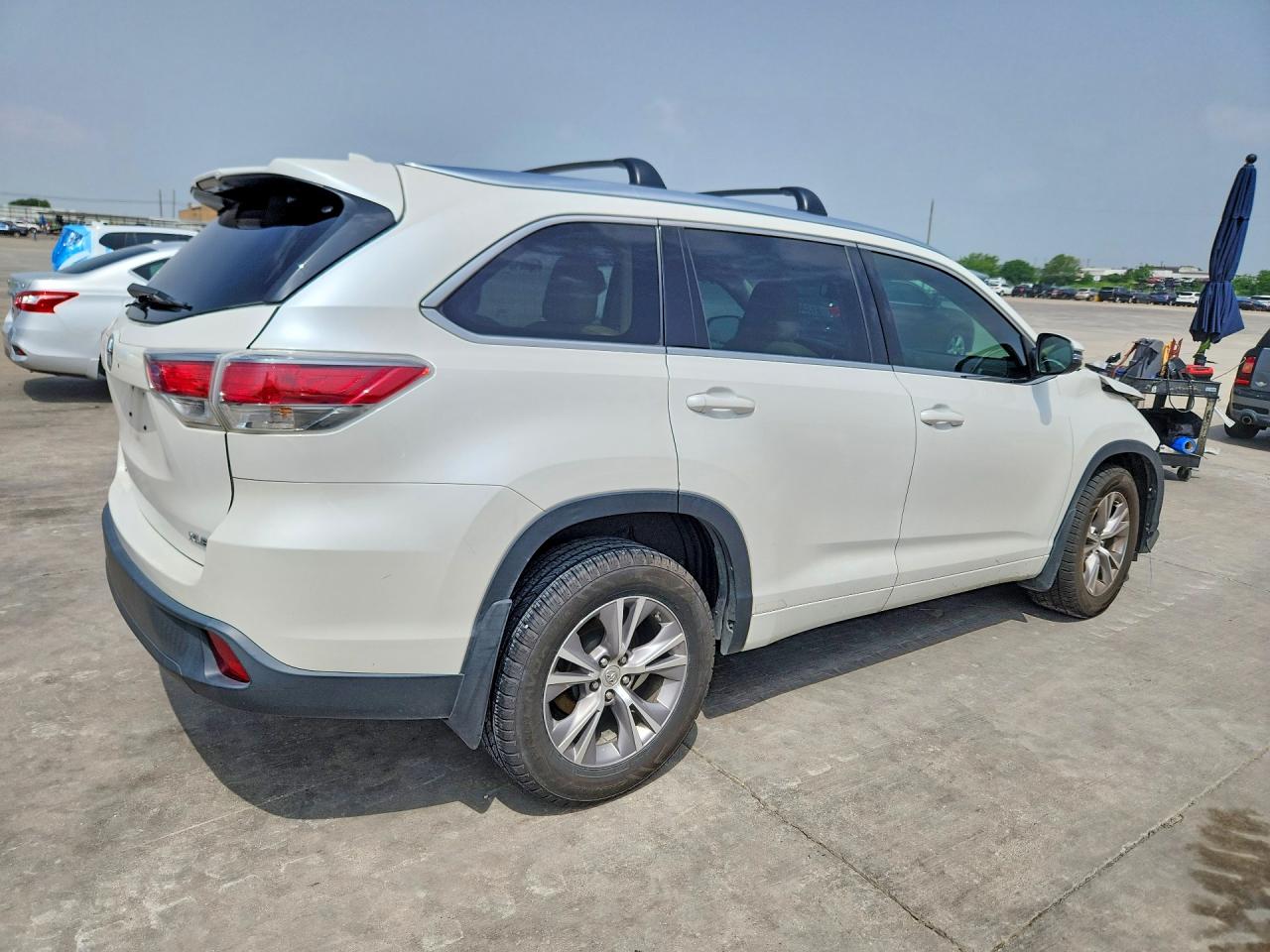 TOYOTA HIGHLANDER 2015 — 4