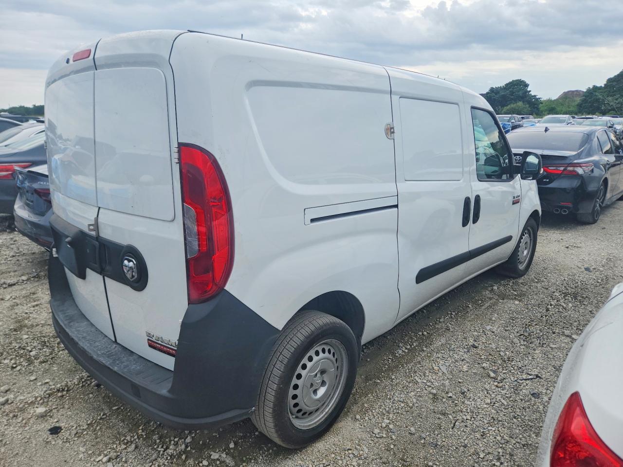 RAM PROMASTER CITY 2018 — 4