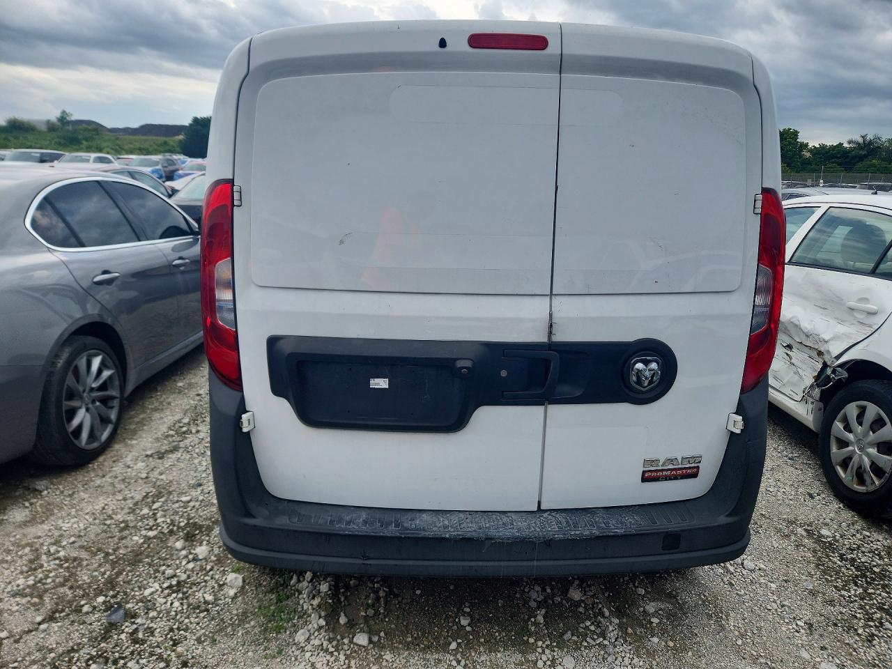 RAM PROMASTER CITY 2018 — 7
