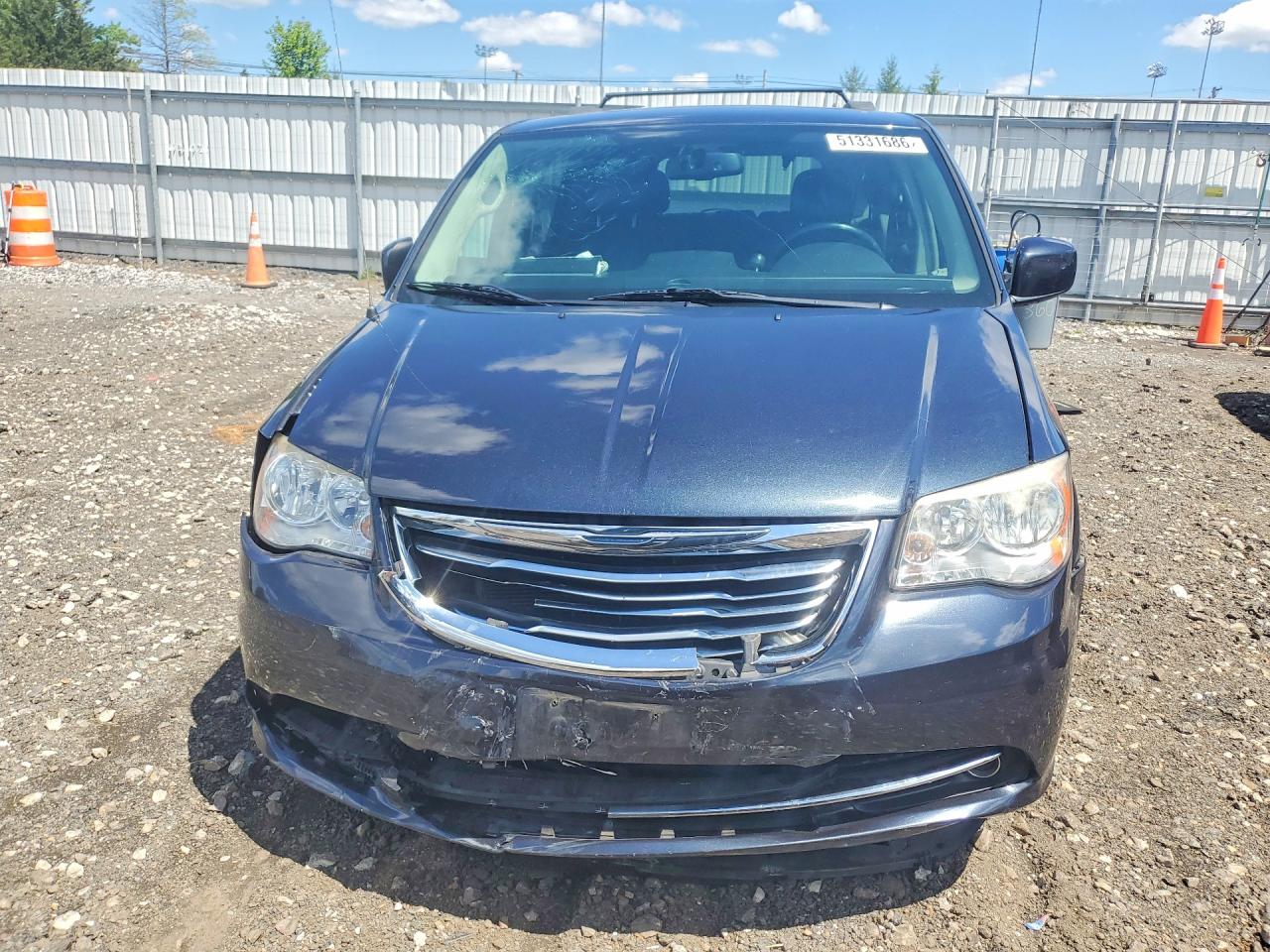 CHRYSLER TOWN & COUNTRY 2014 — 6