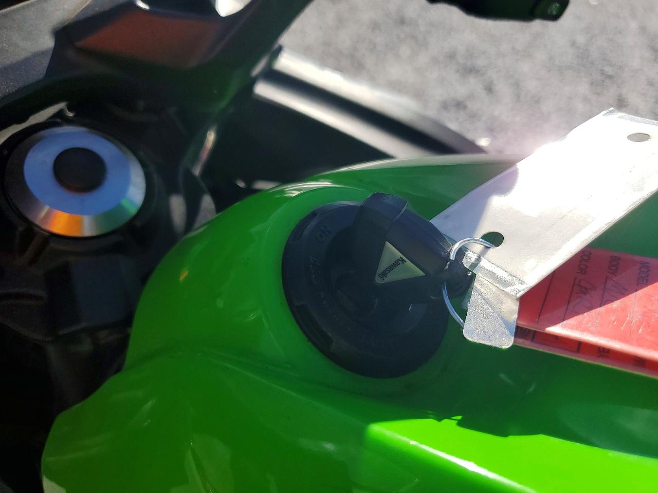 KAWASAKI EX650 2020 — 9