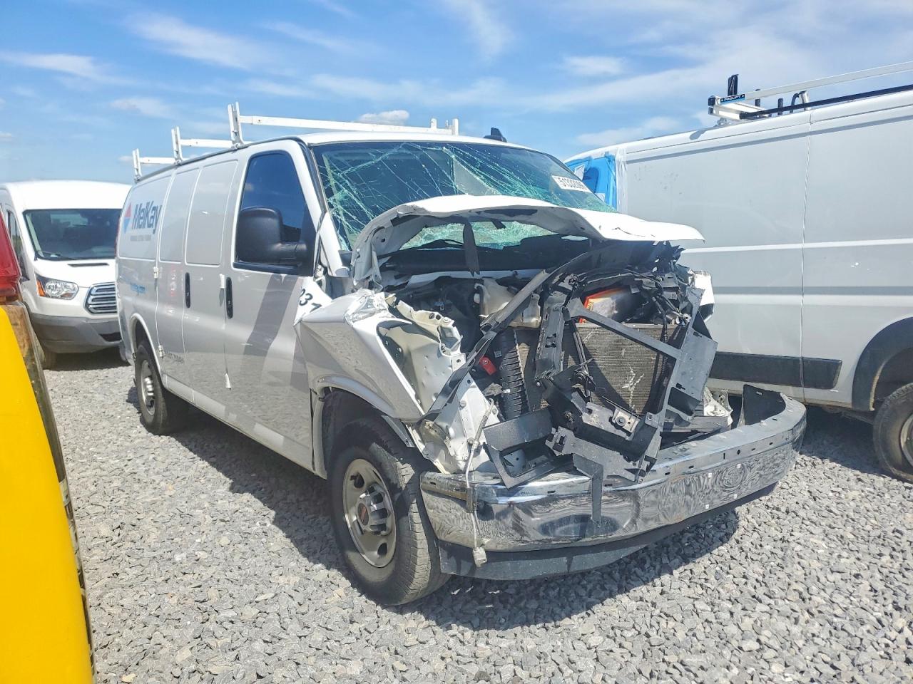 GMC SAVANA 2023 — 2