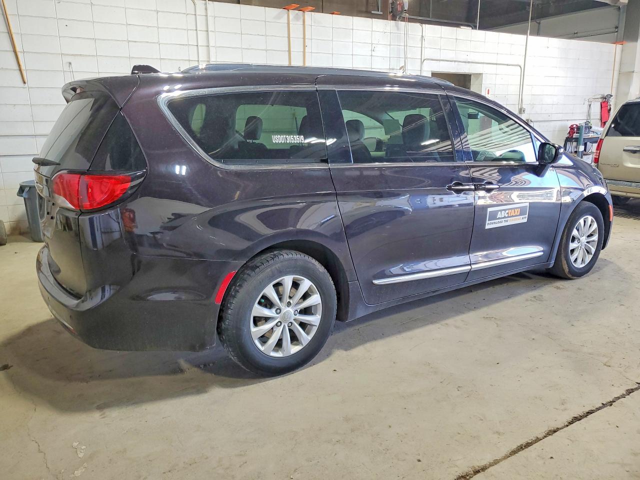 CHRYSLER PACIFICA 2019 — 4