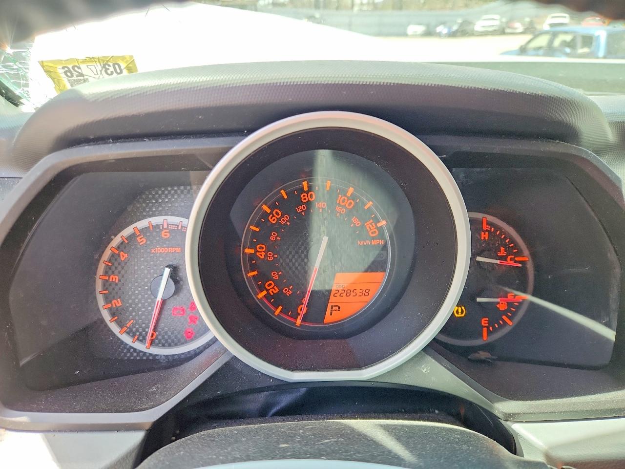 TOYOTA 4RUNNER 2011 — 10