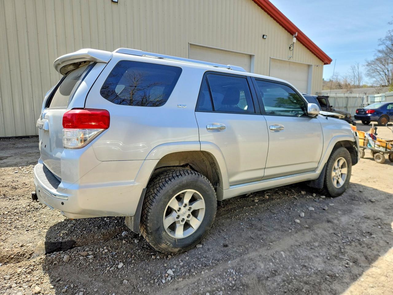 TOYOTA 4RUNNER 2011 — 4