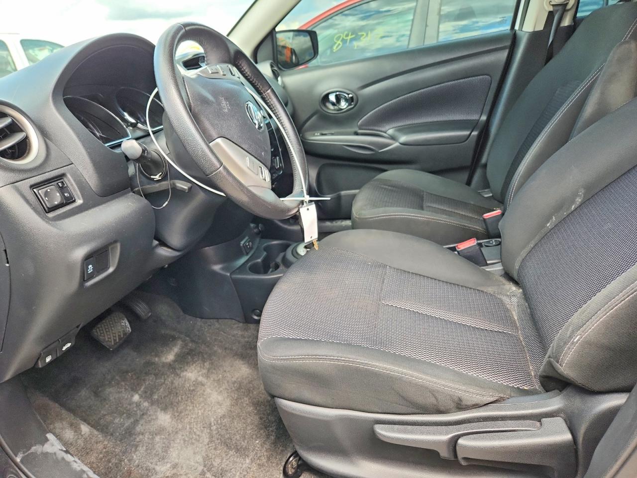 NISSAN VERSA 2018 — 8