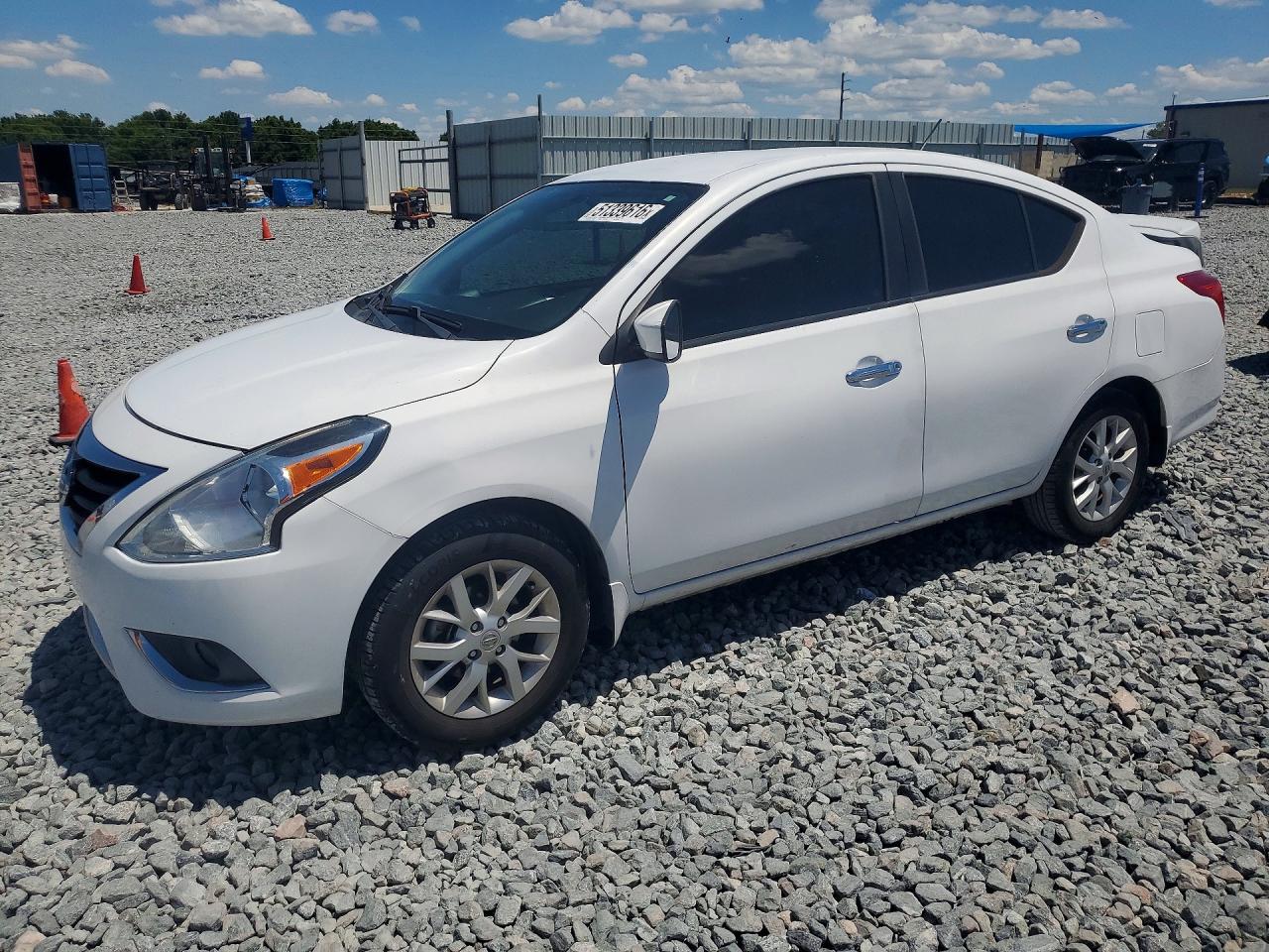 NISSAN VERSA 2018 — 2