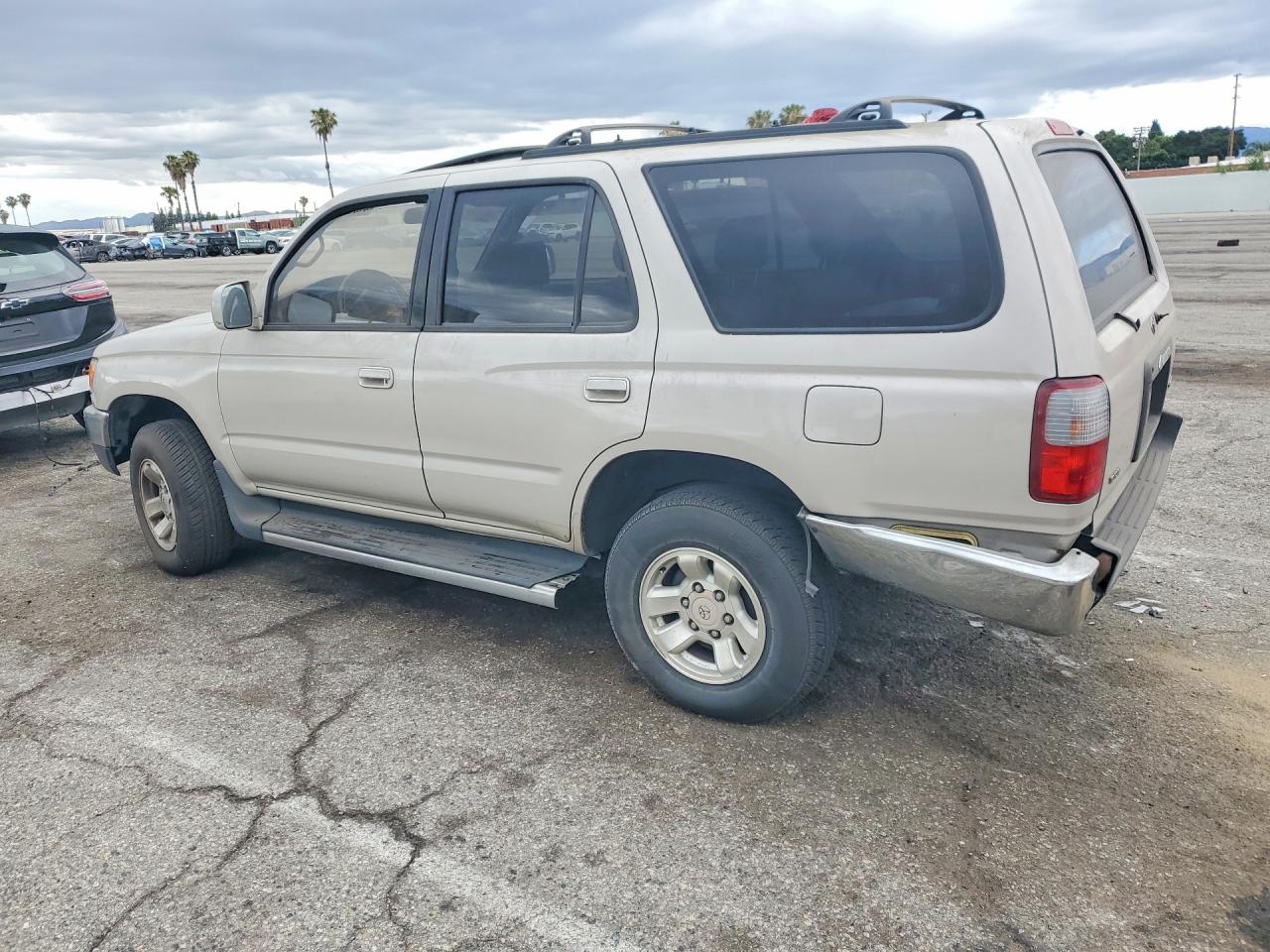 TOYT 4RUNNER 1996 — 3