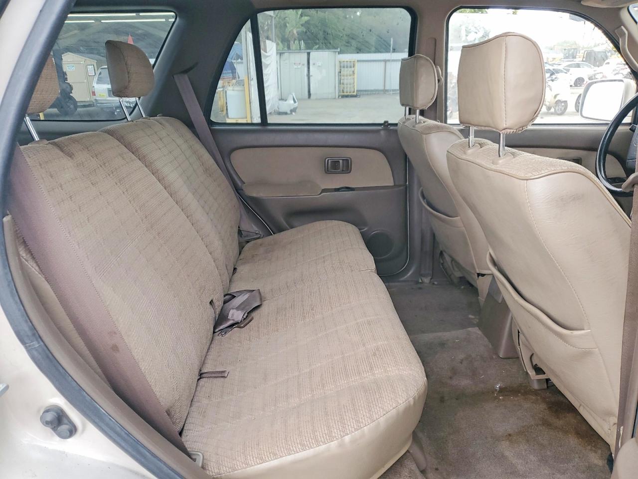 TOYT 4RUNNER 1996 — 12