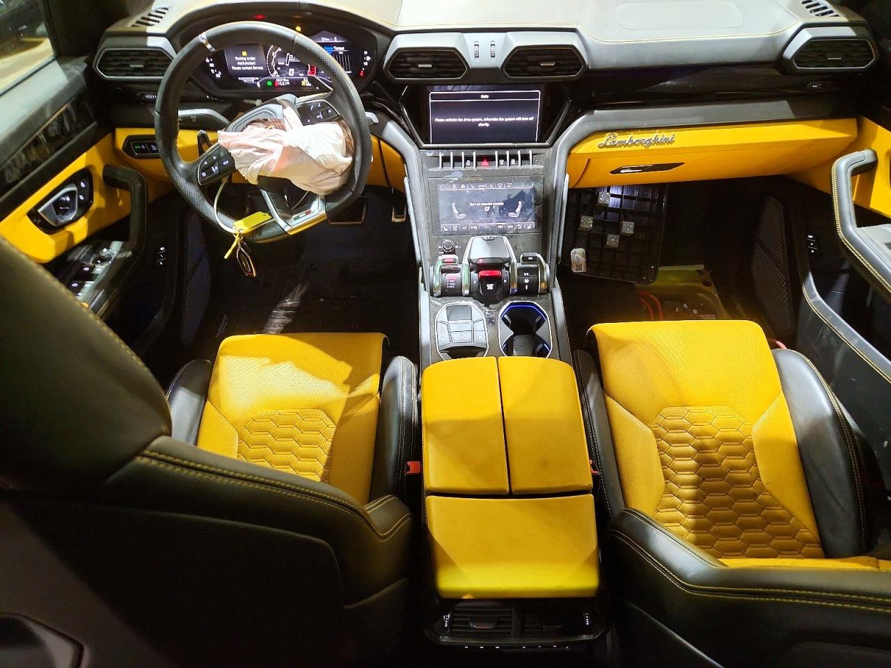 LAMBORGHINI URUS 2022 — 9
