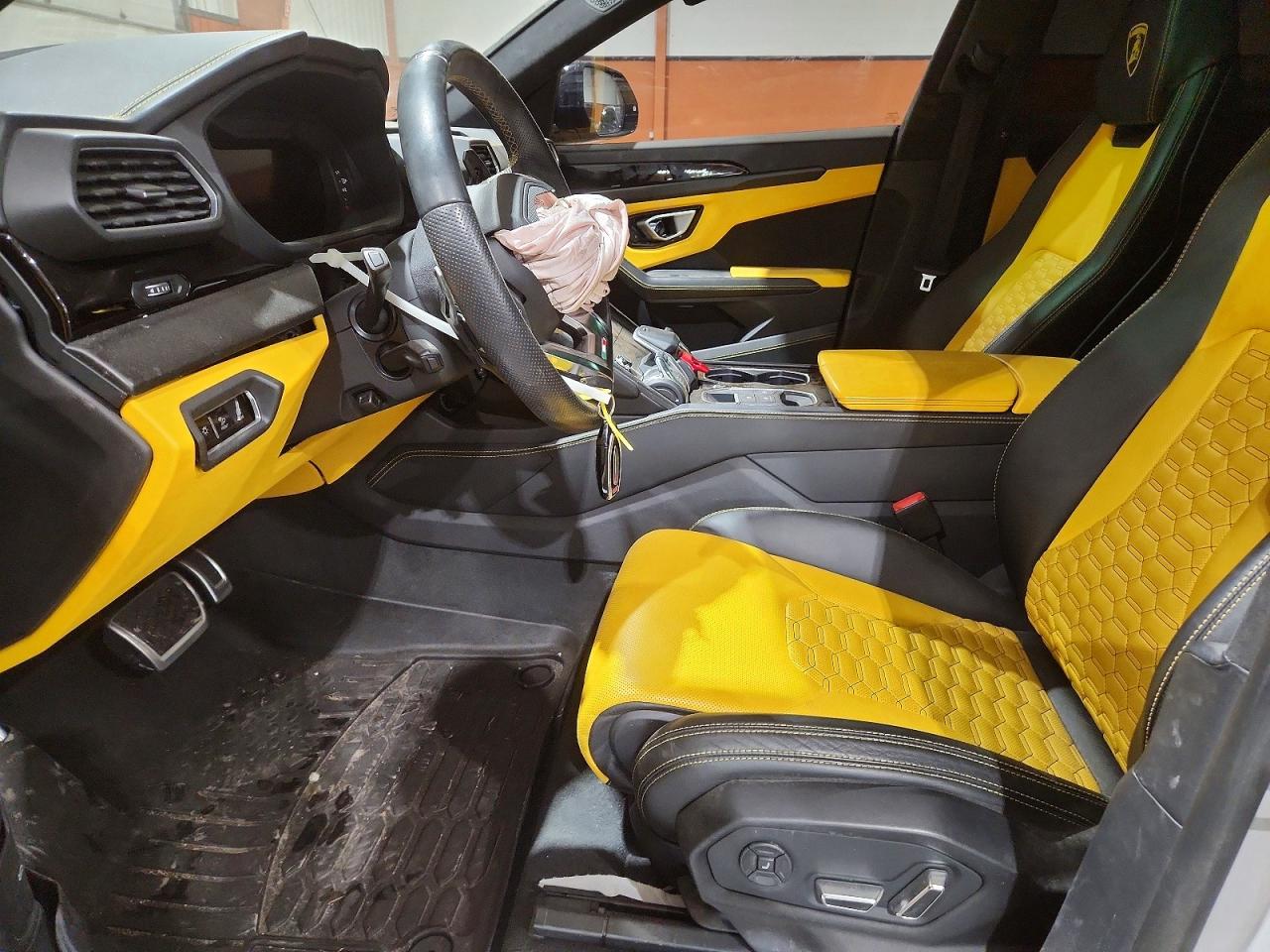 LAMBORGHINI URUS 2022 — 8