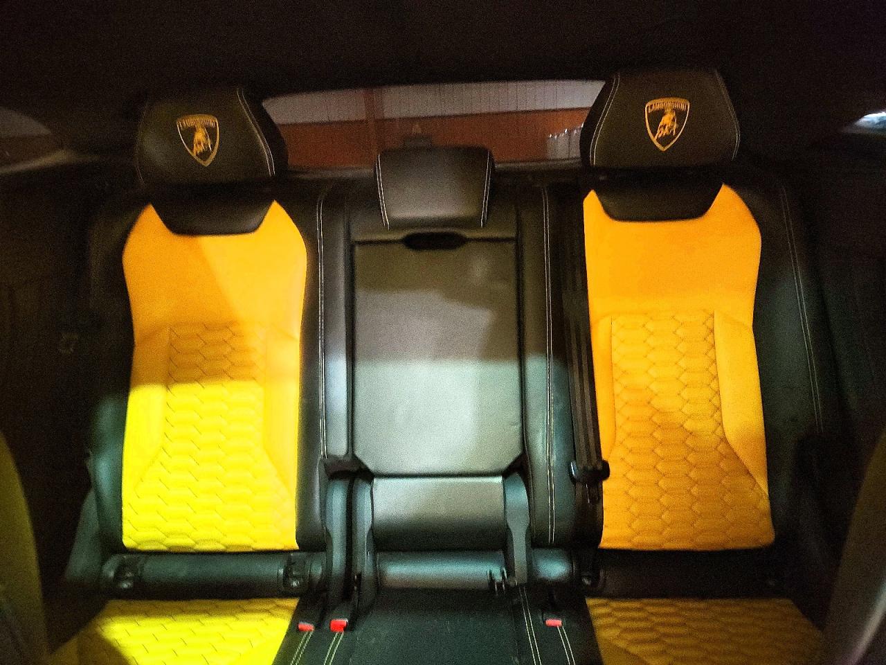 LAMBORGHINI URUS 2022 — 11