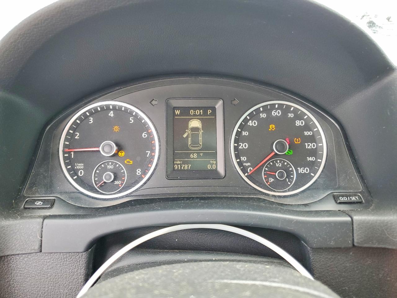 VOLKSWAGEN TIGUAN 2010 — 10