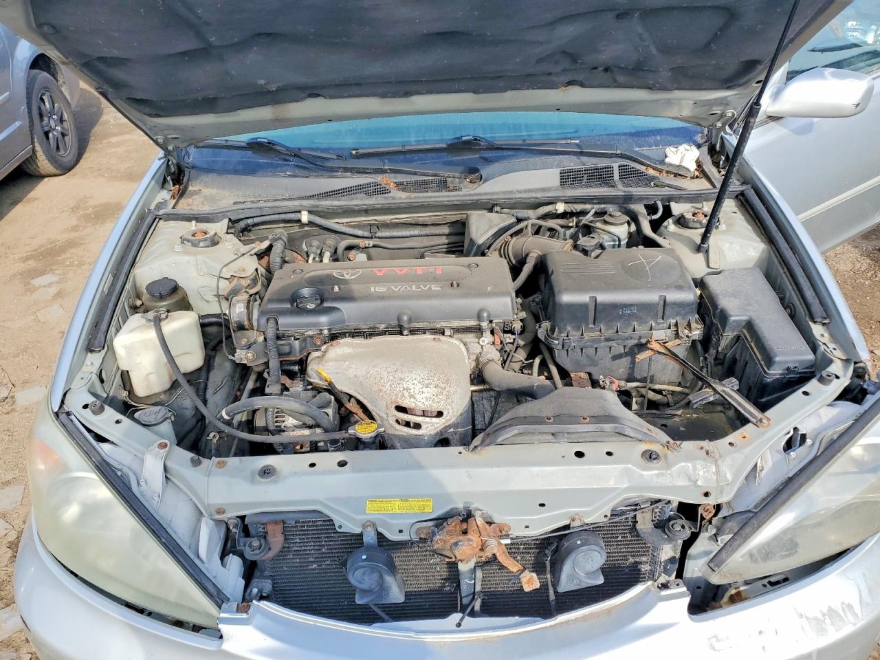TOYT CAMRY 2002 — 12