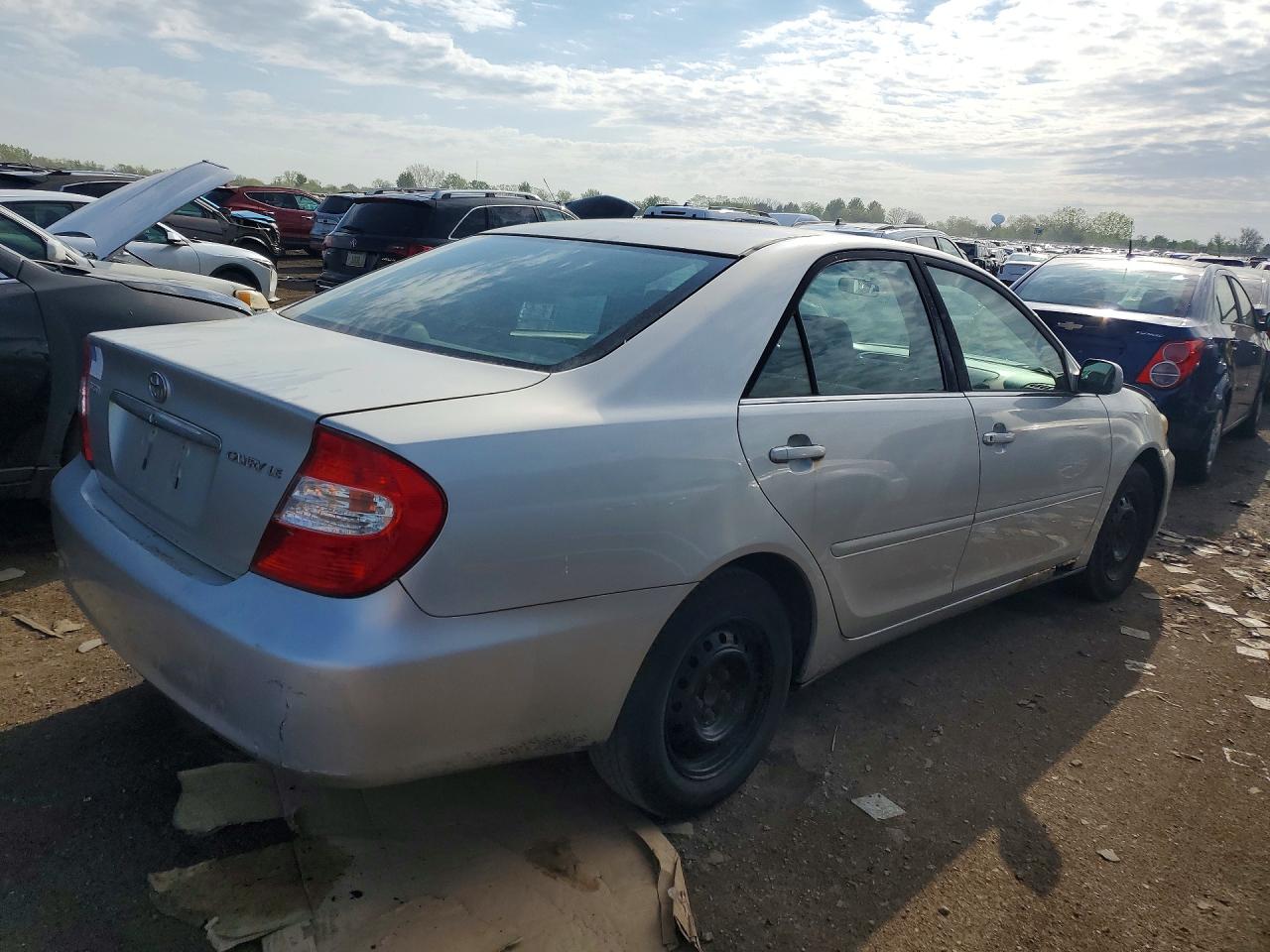 TOYT CAMRY 2002 — 4