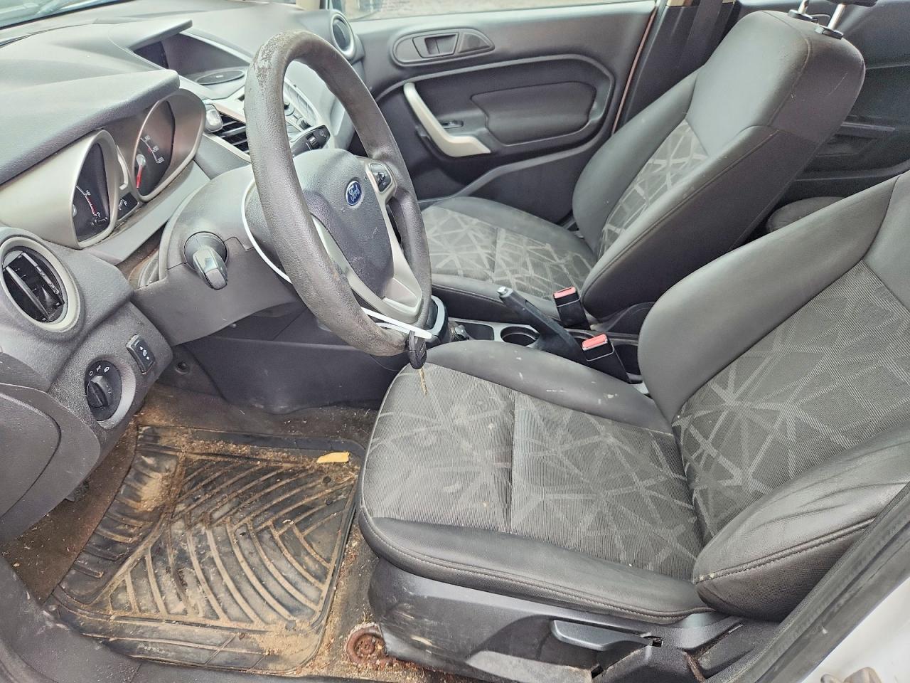 FORD FIESTA 2011 — 8