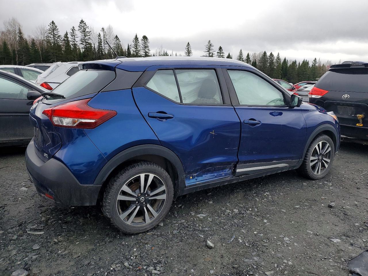 NISSAN KICKS 2019 — 4