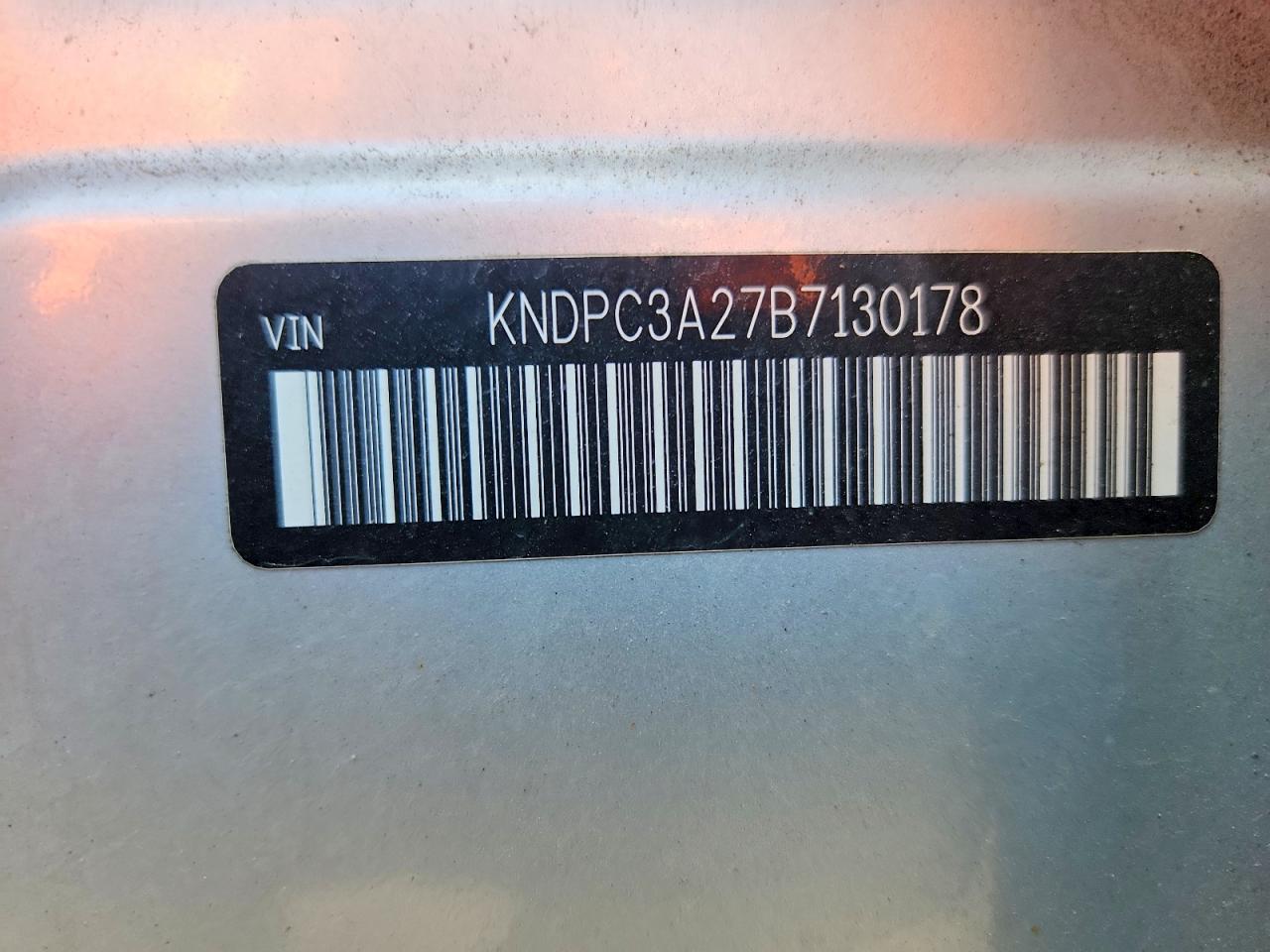 KIA SPORTAGE 2011 — 13