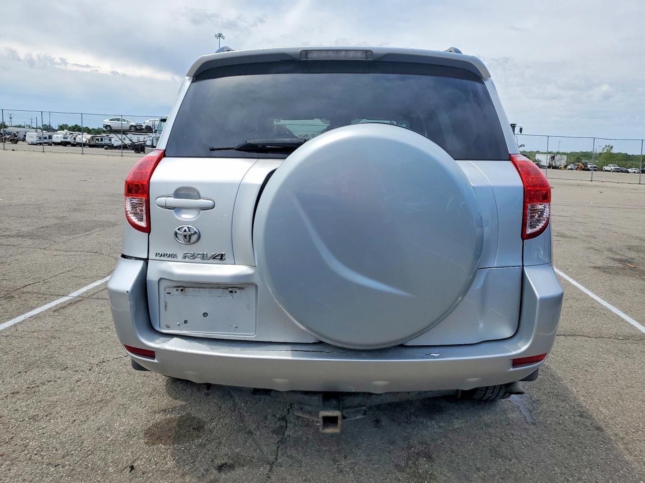 TOYOTA RAV4 2006 — 7