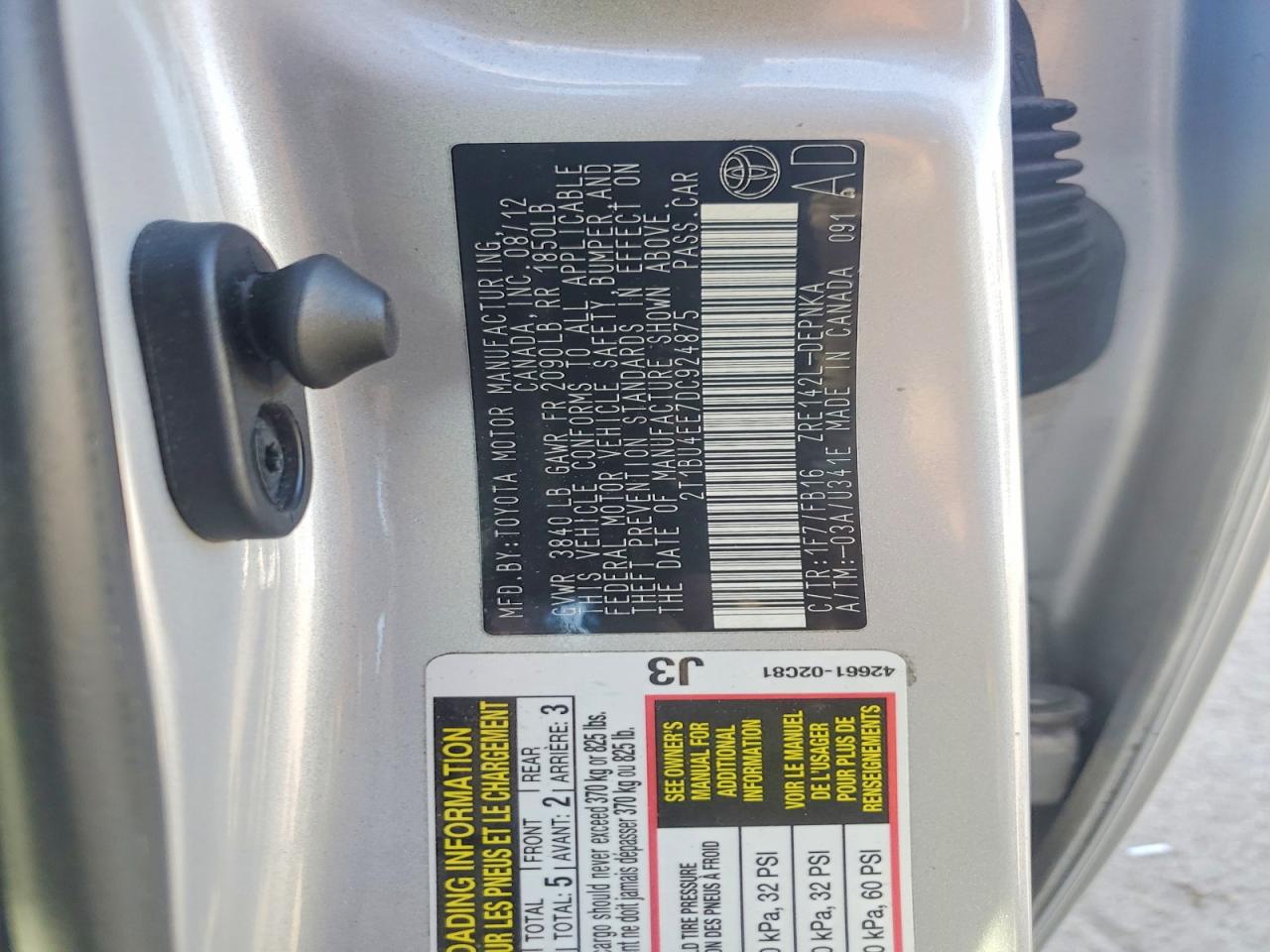 TOYOTA COROLLA 2013 — 13